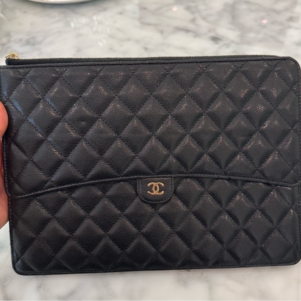 CHANEL Quilted Caviar Flap Medium Case Zip  Pouch Clutch Black